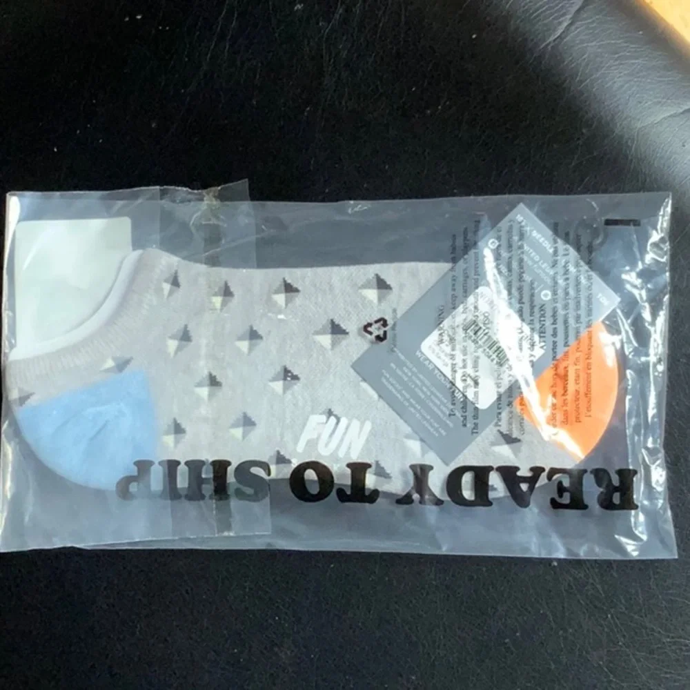 NWT Fun Socks - OS 10-13 (men’s shoe size 6-12)